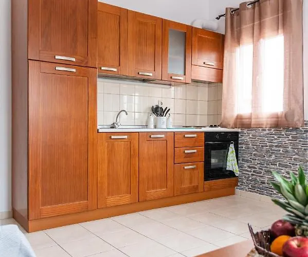 νμβ Anissaras Coastal Getaway Apartment *